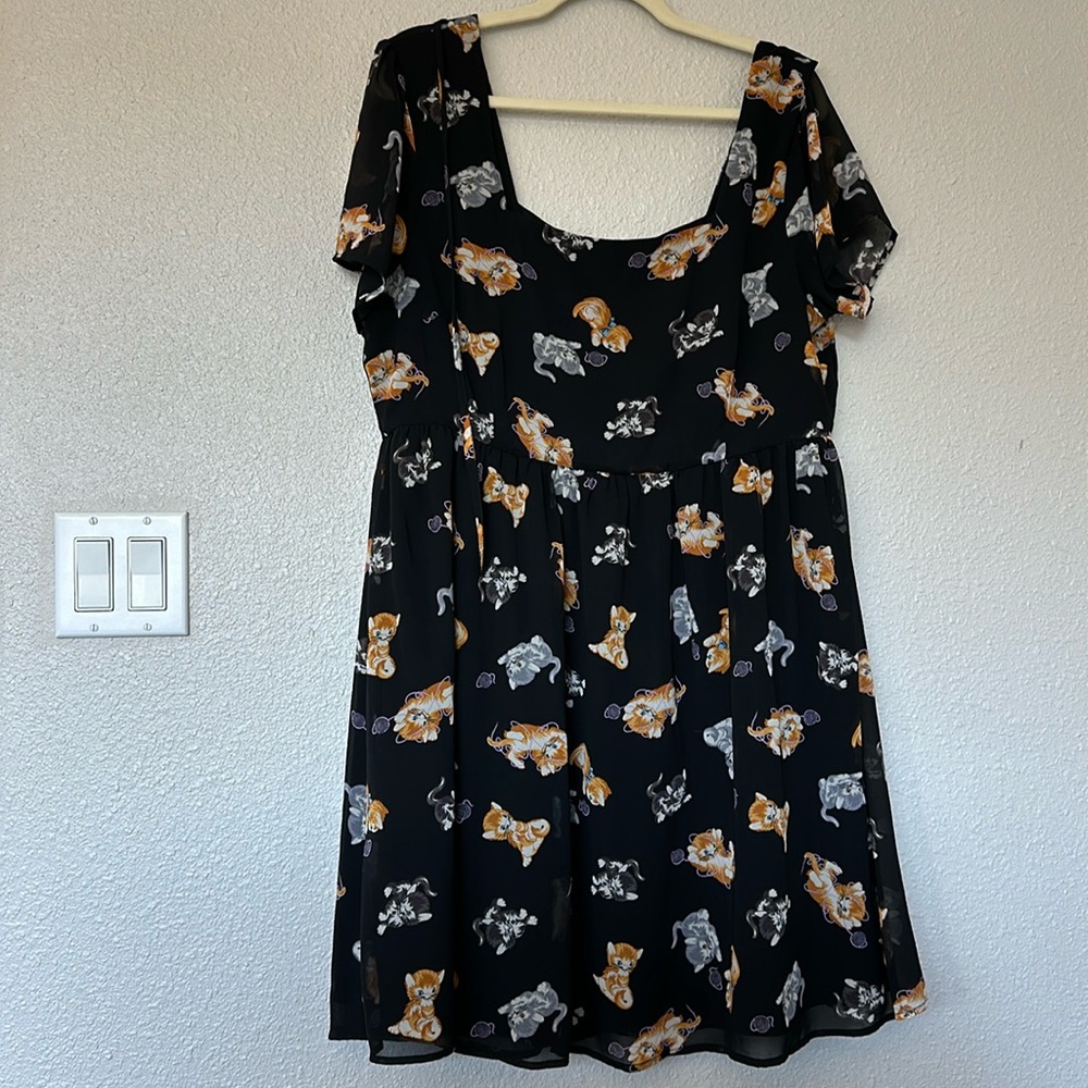 Dangerfield 90's Style Kitten Sheer Size 16 Black